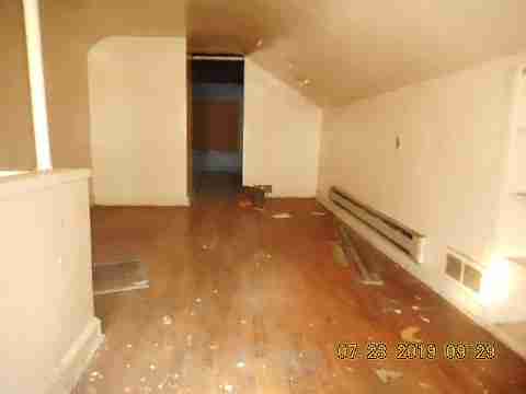 8956 Isham (31)_m.jpg